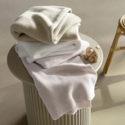 Carré Blanc Couverture tricot coton bio Bienvenue nude|Enfant Linge De Litbio|Accessoires